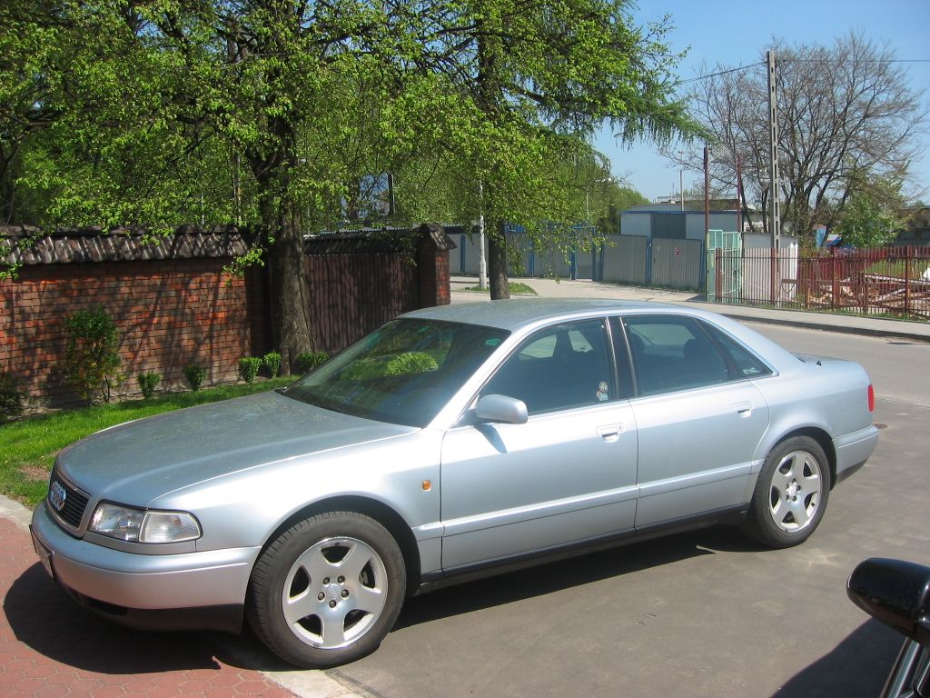 Audi A8-05.JPG