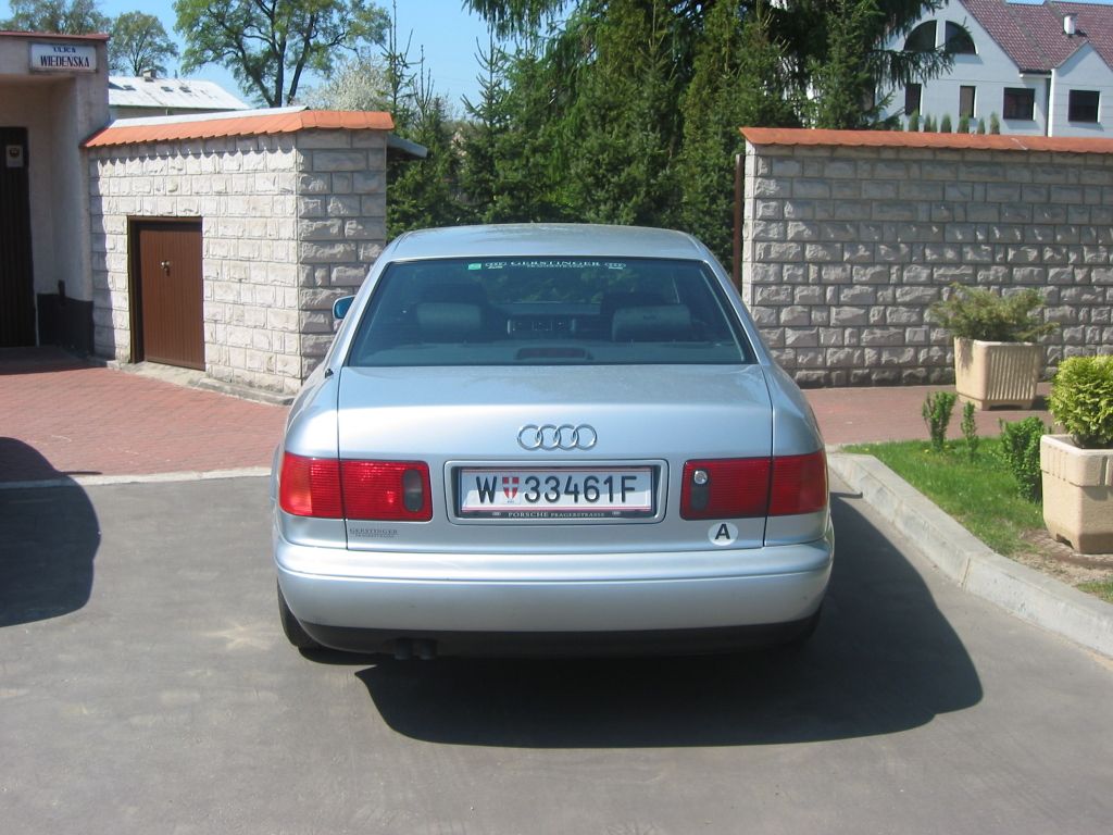 Audi A8-08.JPG