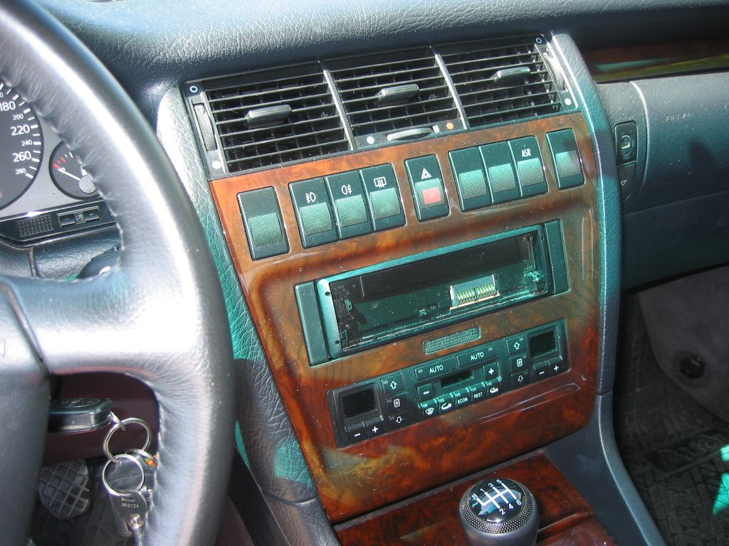 Audi A8-13.JPG